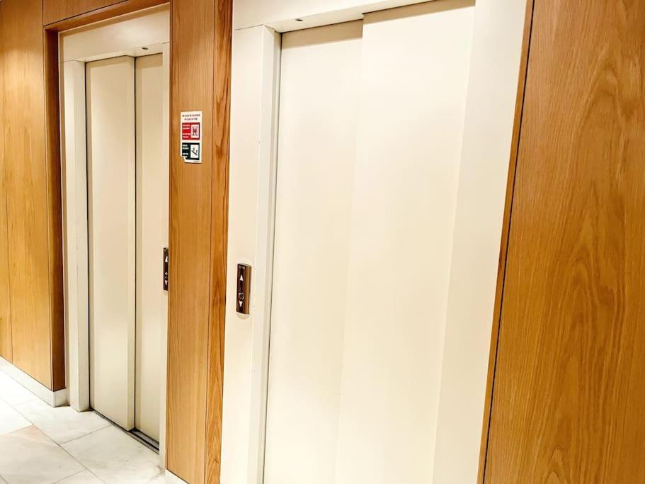 Airport Expo Apartment リスボン エクステリア 写真